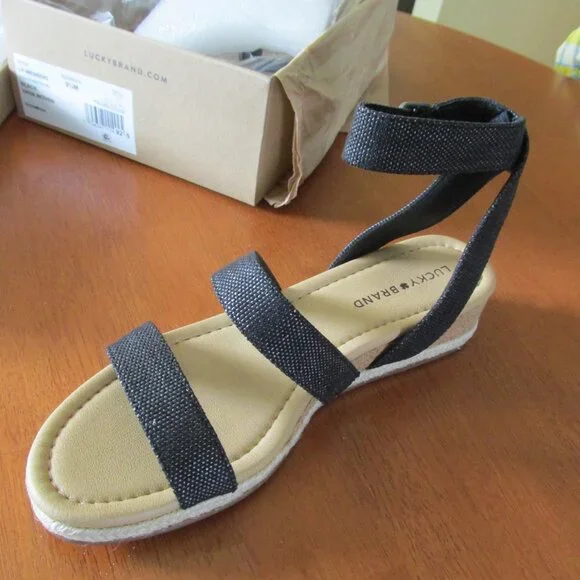 Lucky Brand Women's Sandal - Picture 2 of 7